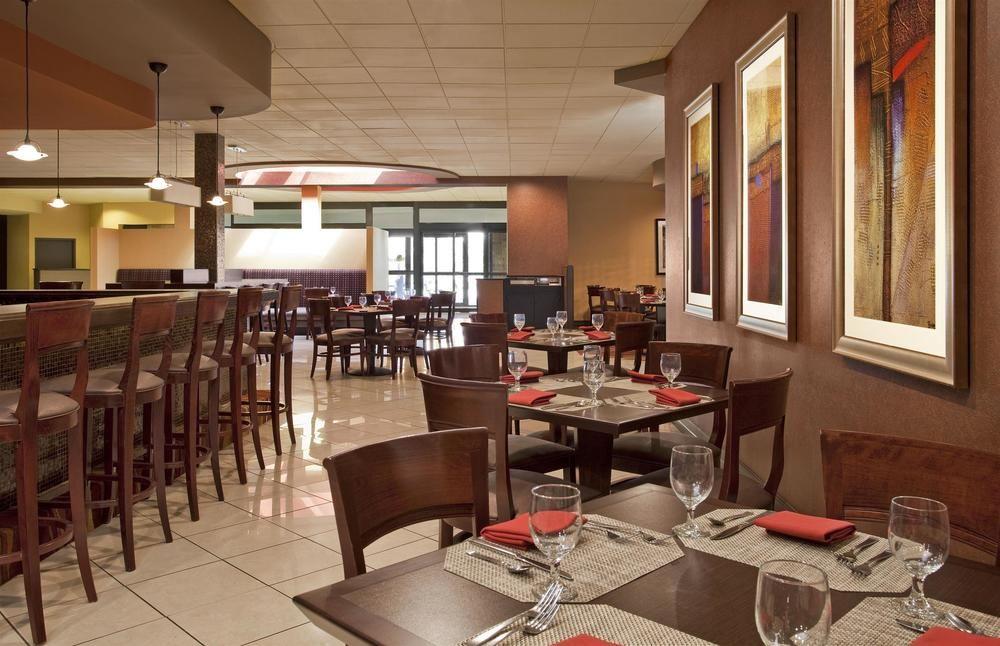 Four Points By Sheraton Milwaukee North Shore Brown Deer Exterior photo