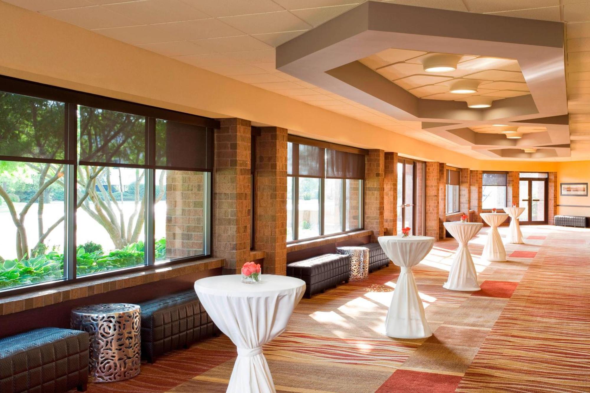Four Points By Sheraton Milwaukee North Shore Brown Deer Exterior photo
