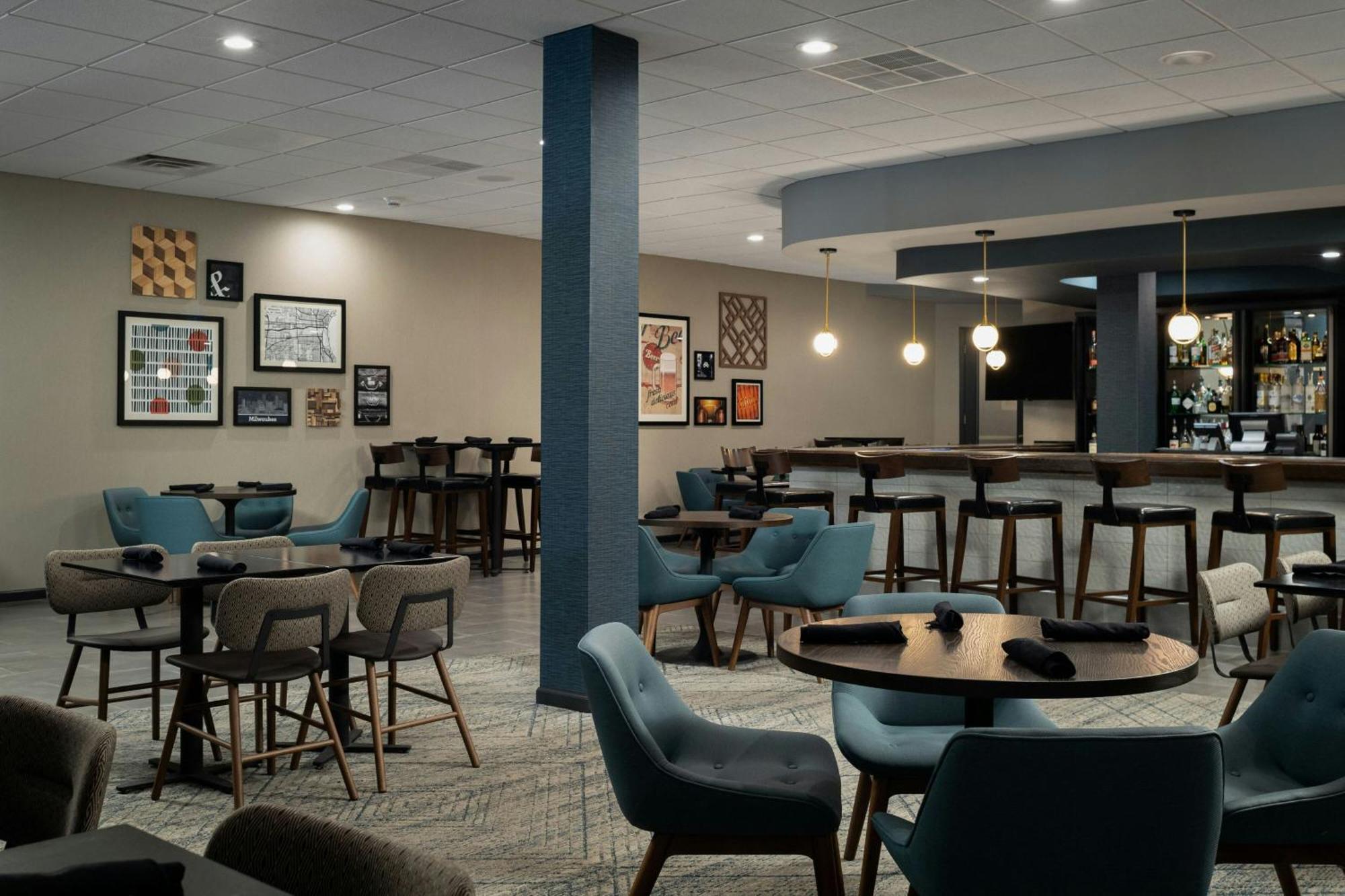 Four Points By Sheraton Milwaukee North Shore Brown Deer Exterior photo